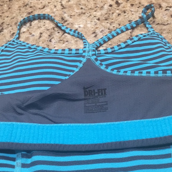 Nike Tank top - Picture 6 of 6